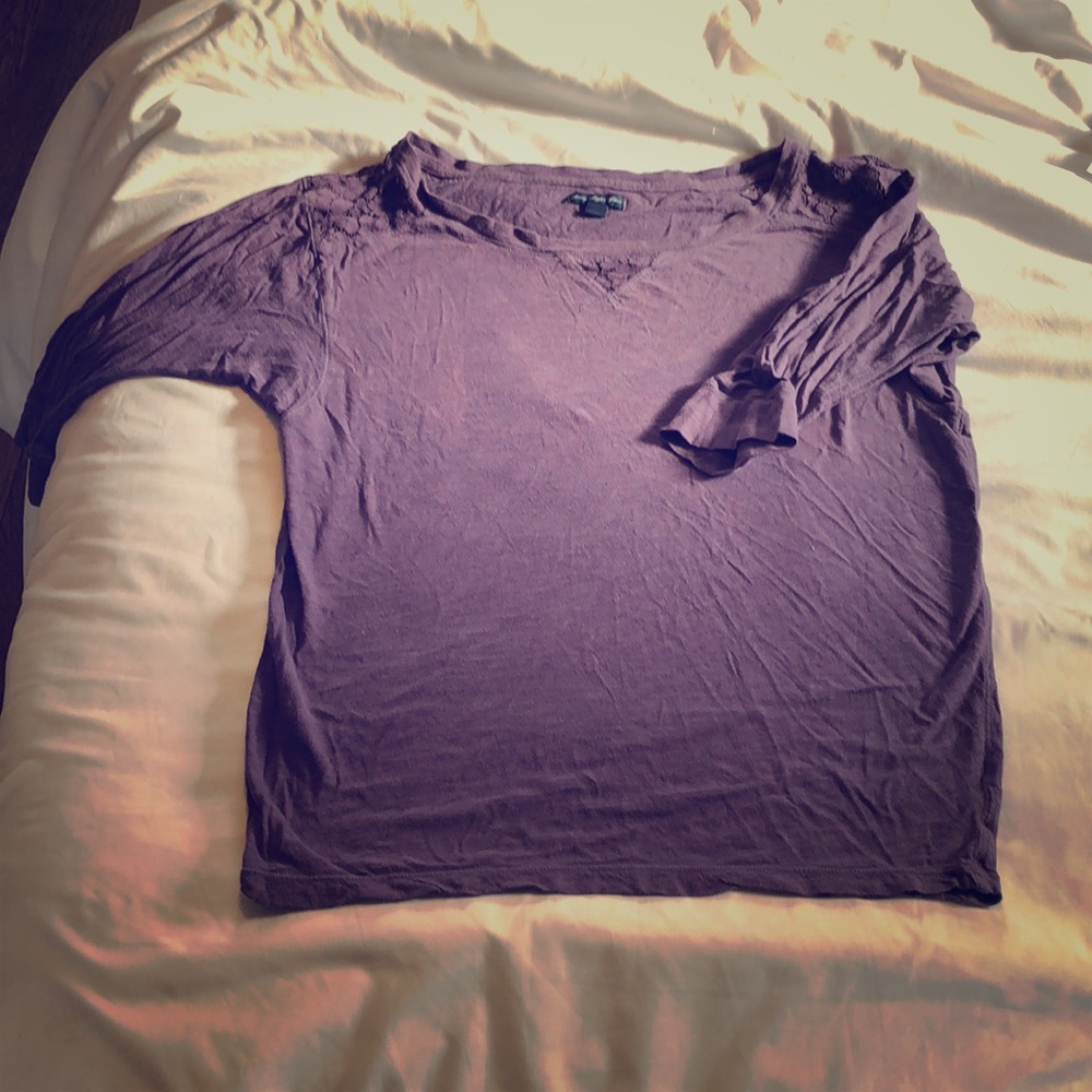 American Eagle shirt